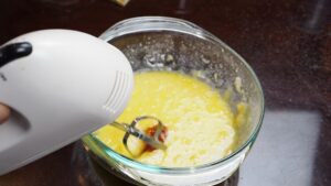 Making butter cake for air fryer